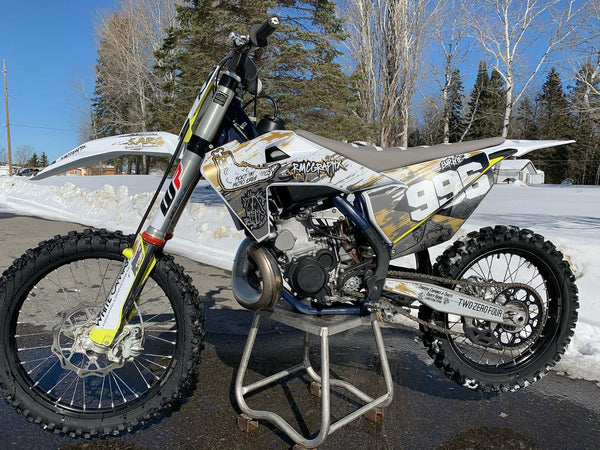 CUSTOM MOTO GRAPHICS